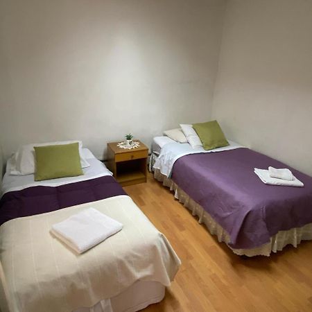 Karol Hostal Punta Arenas Exteriör bild